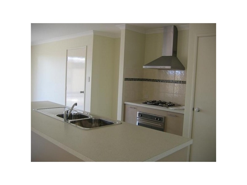 1 Strowan Pass, Carramar WA 6031