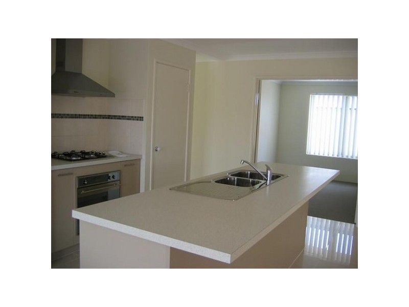 1 Strowan Pass, Carramar WA 6031