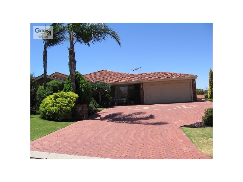 8 Nadine Place, Woodvale WA 6026