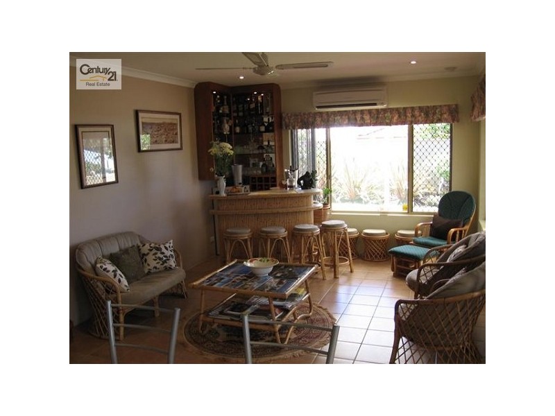 8 Nadine Place, Woodvale WA 6026