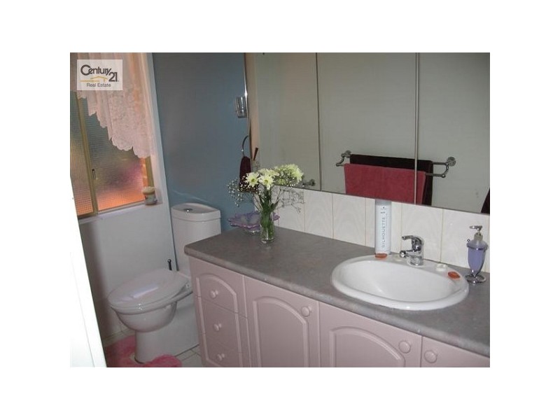 8 Nadine Place, Woodvale WA 6026