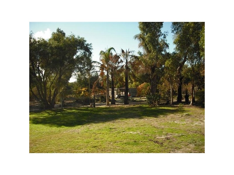 43 Evergreen Gardens, Carramar WA 6031