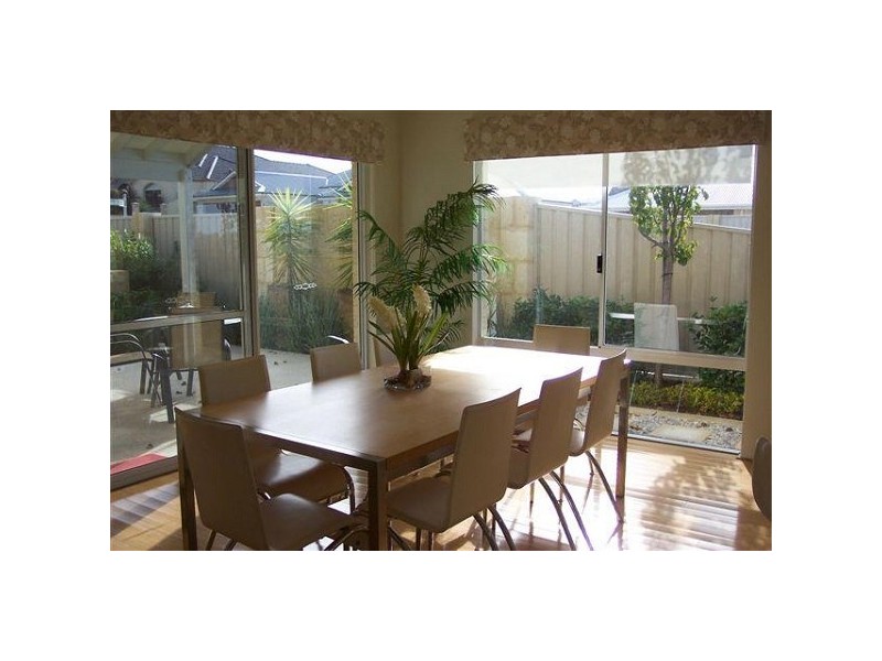 5 Cockleshell Brace, Jindalee WA 6036