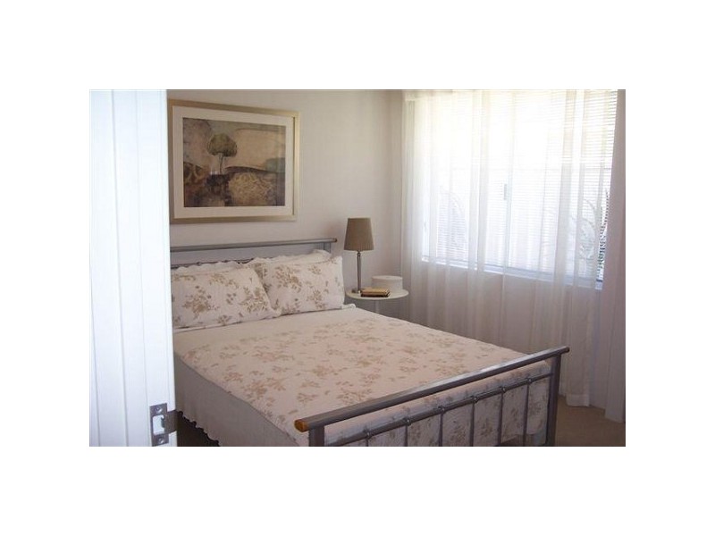 5 Cockleshell Brace, Jindalee WA 6036