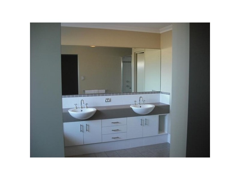 5 Burrill Avenue, Burns Beach WA 6028