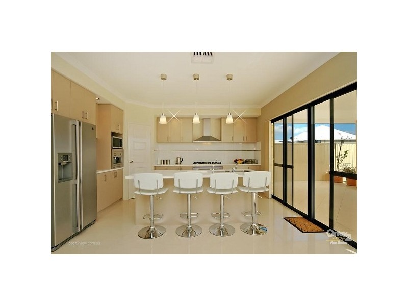 10 Kianga Crescent, Burns Beach WA 6028