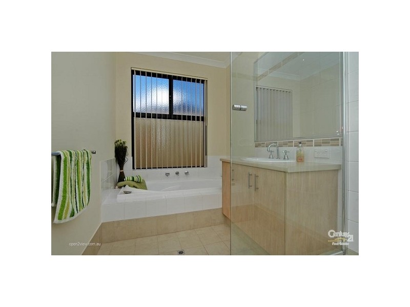 10 Kianga Crescent, Burns Beach WA 6028