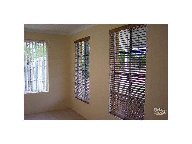 5 Gunsan Mews, Mindarie WA 6030