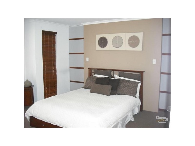 130 Golf Links Drive, Carramar WA 6031