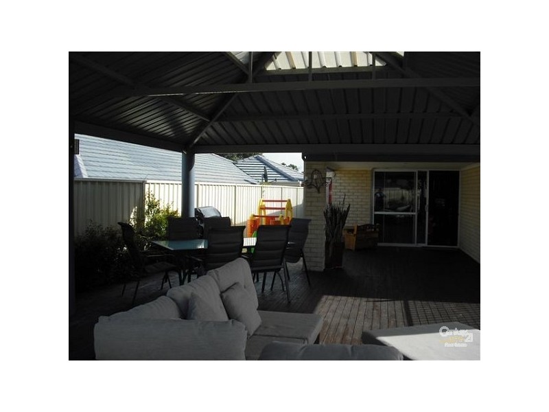 130 Golf Links Drive, Carramar WA 6031