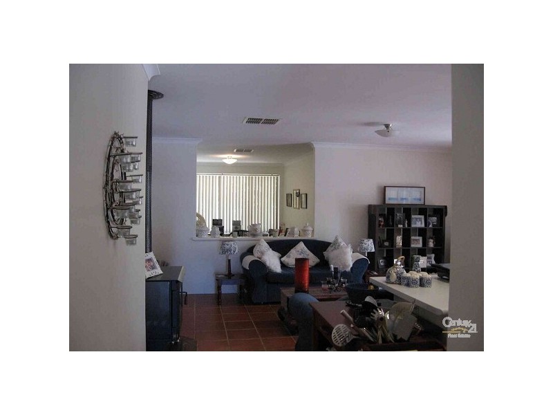 5 Aberdeen Way, Kinross WA 6028