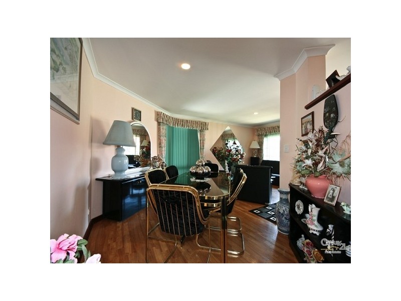 11 Cadoux Loop, Hocking WA 6065