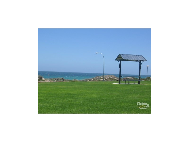 9 Laurel Street, Mullaloo WA 6027