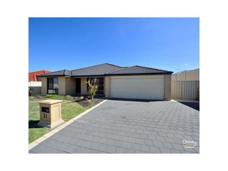 21 Penrose Vista, Tapping WA 6065