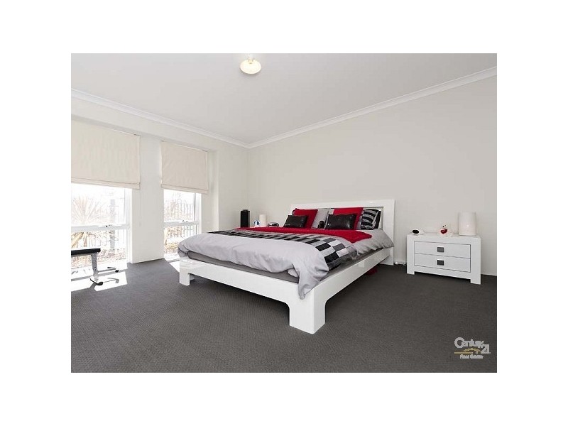 9 Duyfken Road, Jindalee WA 6036