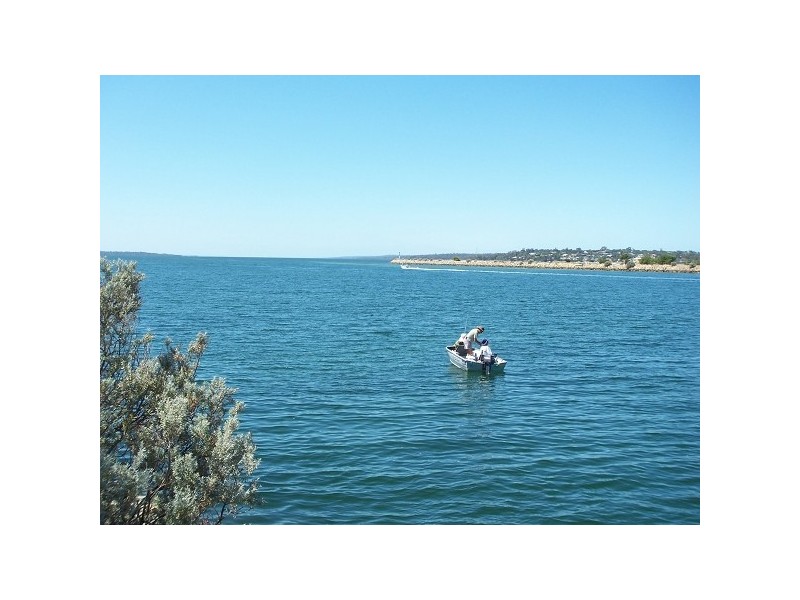 4 Emperor Court, Wannanup WA 6210