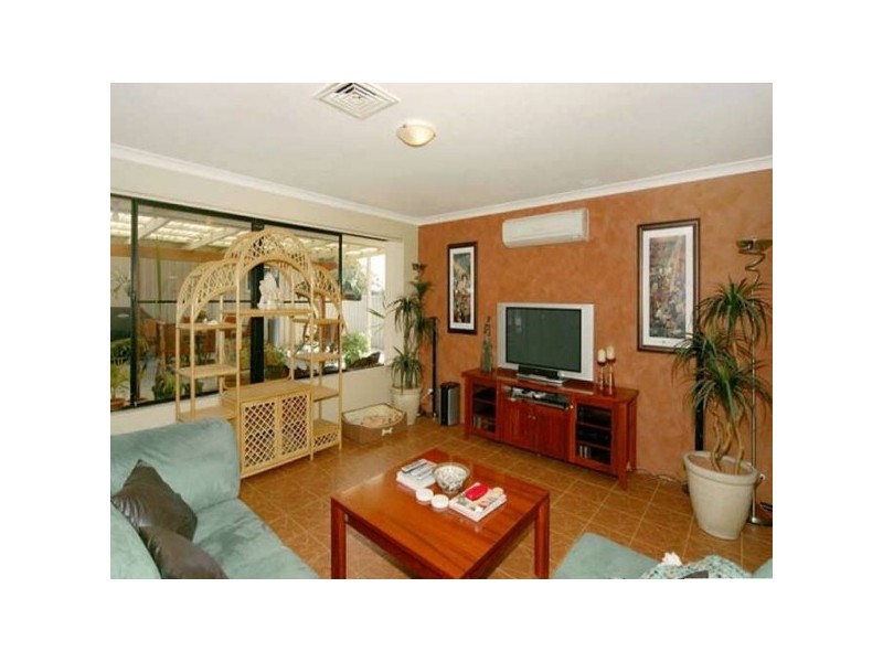 20 La Grange Place, Meadow Springs WA 6210