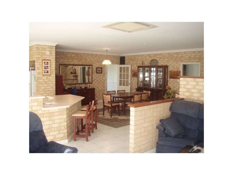 13 Boileau Place, San Remo WA 6210