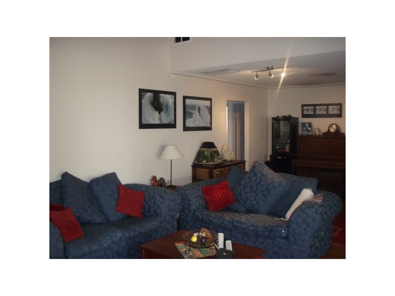 52 Janis Street, Halls Head WA 6210