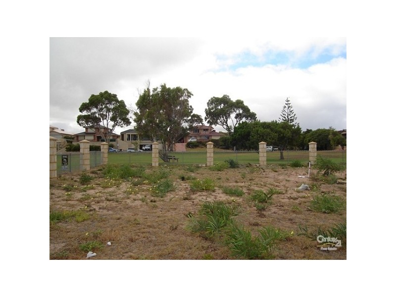13/68 Hickman Road, Silver Sands WA 6210