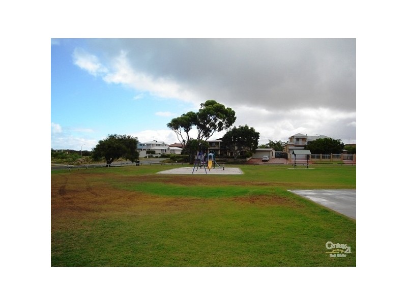 13/68 Hickman Road, Silver Sands WA 6210
