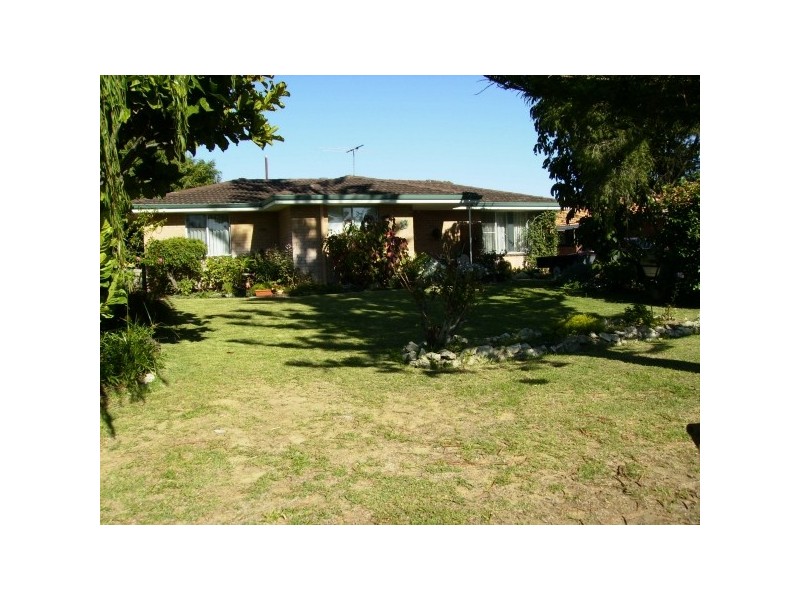 13 Maria Street, Dudley Park WA 6210