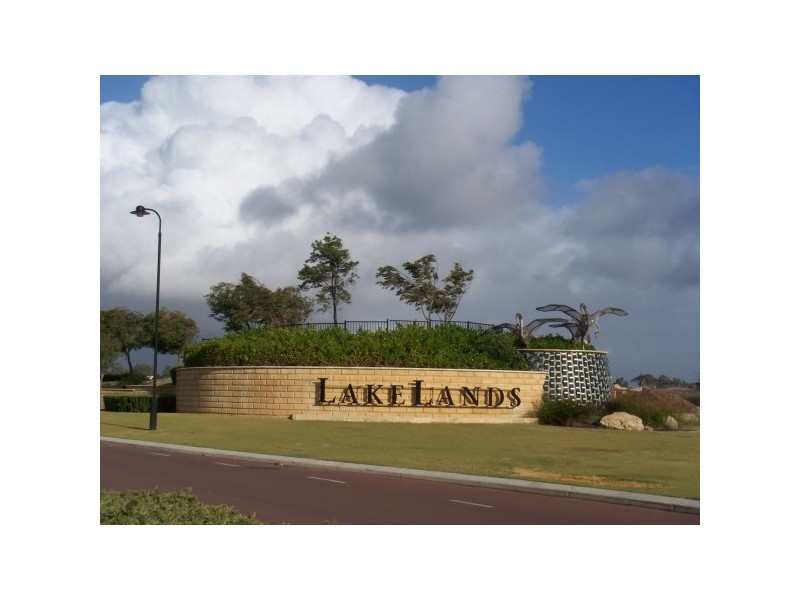 9 Chalice Rise, Lakelands WA 6210