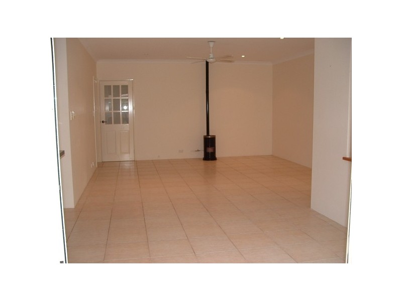 33 Willoughbridge Crescent, Erskine WA 6210