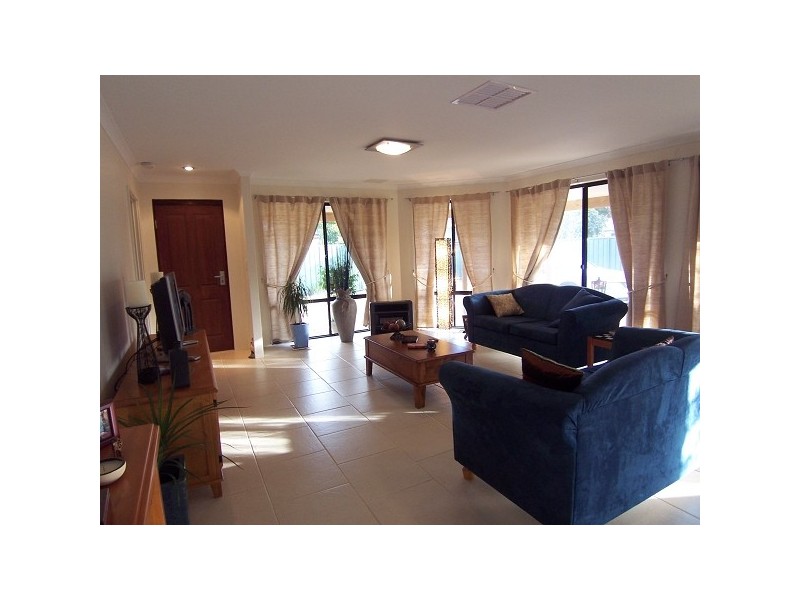 8B Roy Road, Coodanup WA 6210