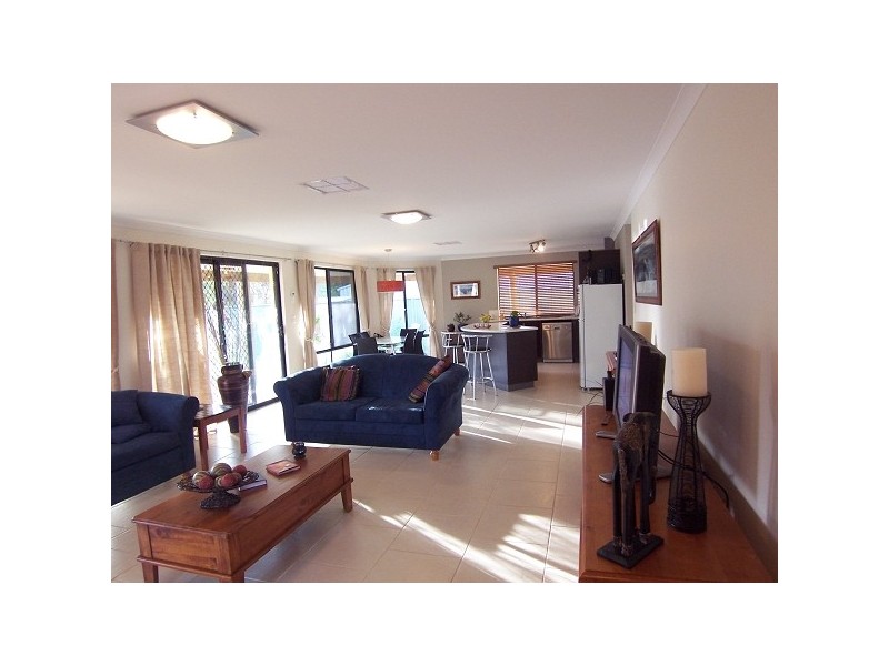 8B Roy Road, Coodanup WA 6210