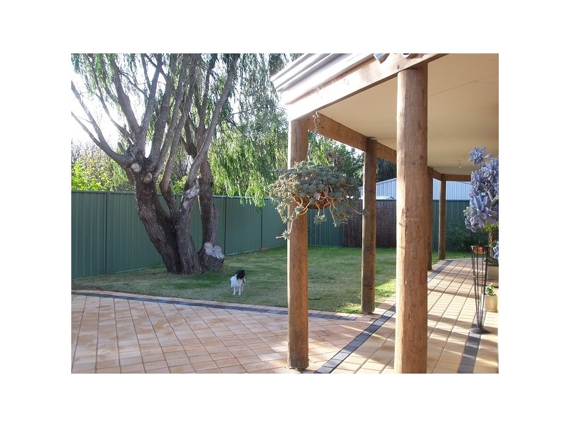 8B Roy Road, Coodanup WA 6210