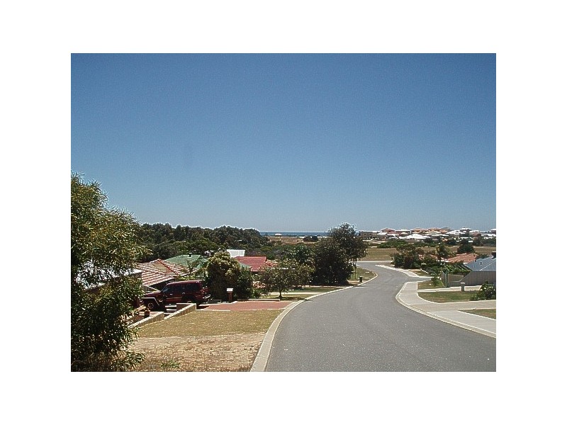 14 Jacana Way, Halls Head WA 6210