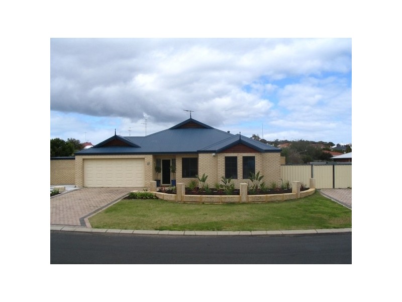 1 Magnolia Rise, Halls Head WA 6210