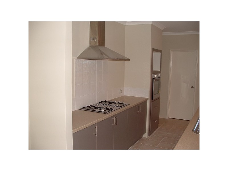 80 Carissa Turn, Halls Head WA 6210