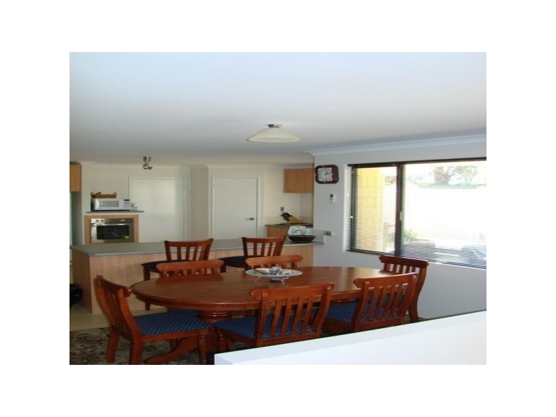 22 Garcia Loop, Lakelands WA 6210