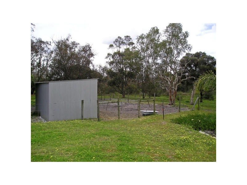 81 Peaceful Waters Drive, Barragup WA 6210