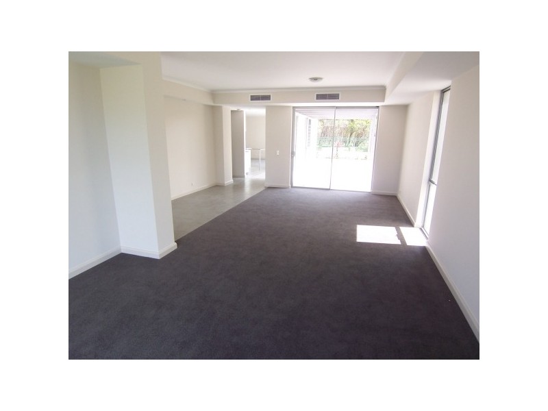 5 Malone Loop, Meadow Springs WA 6210