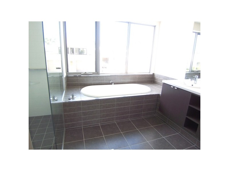 5 Malone Loop, Meadow Springs WA 6210