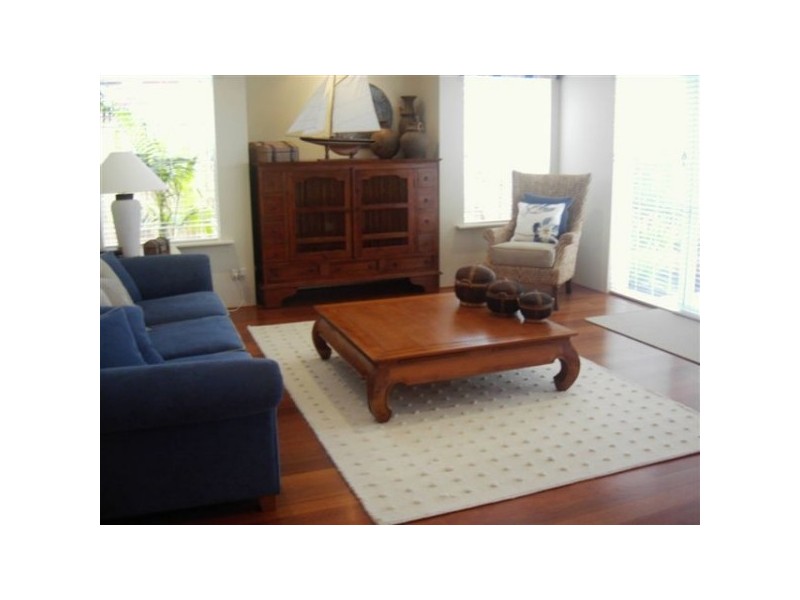 6 Dalona Parkway, Lakelands WA 6210