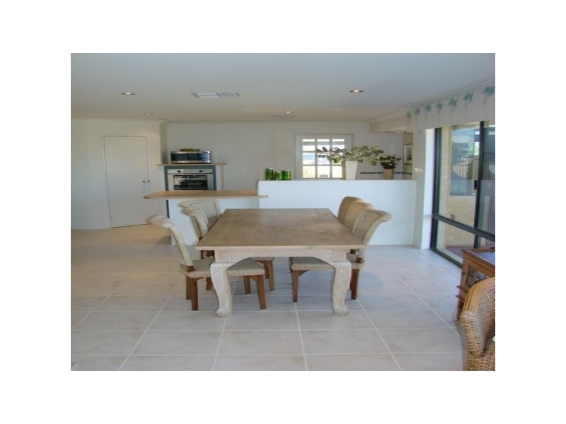 14 Dalona Parkway, Lakelands WA 6210