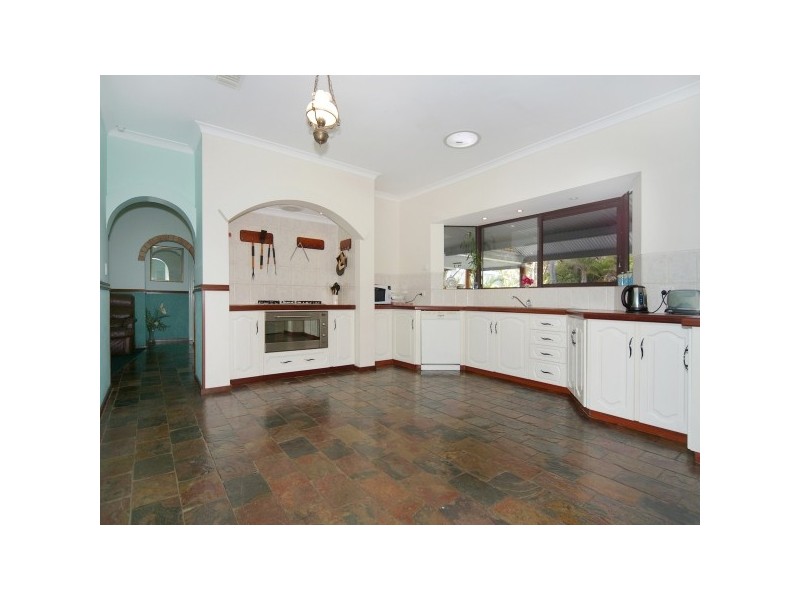 832 Pinjarra Road, Furnissdale WA 6210