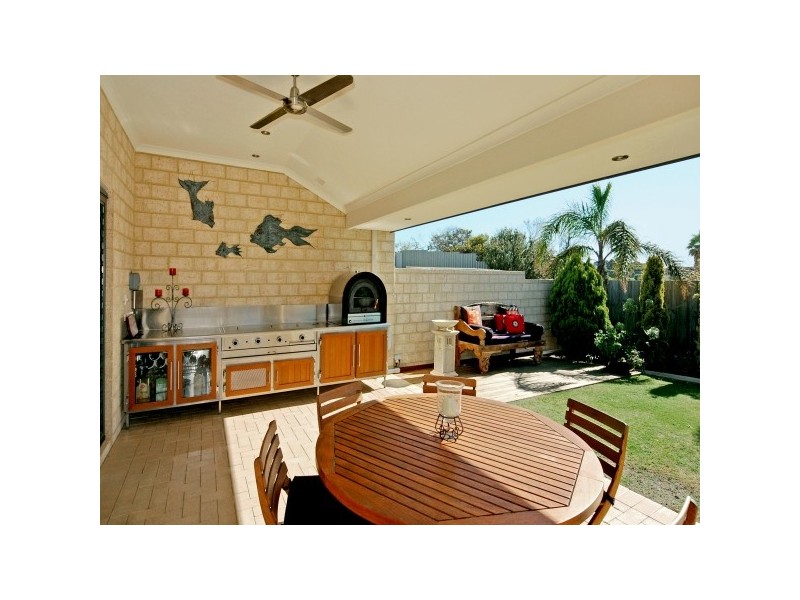 51B Halls Head Parade, Halls Head WA 6210