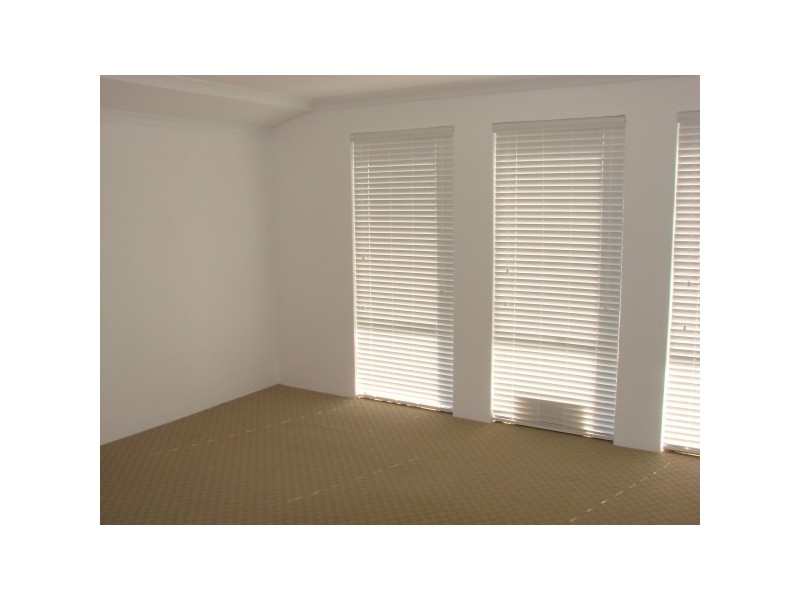 28 Lismore Ridge, Lakelands WA 6210