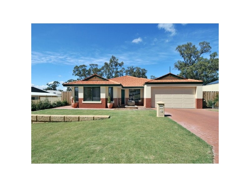 10 Bookara View, Lakelands WA 6210