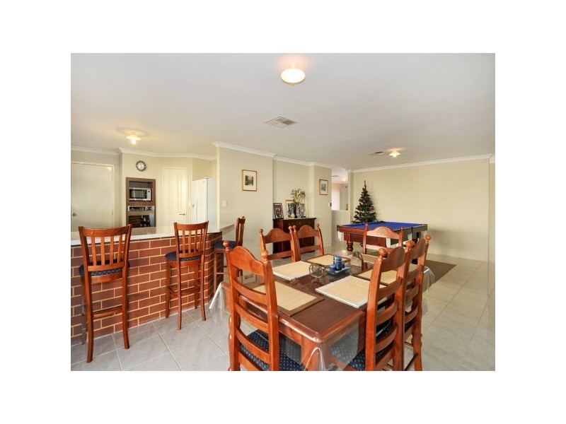 10 Bookara View, Lakelands WA 6210