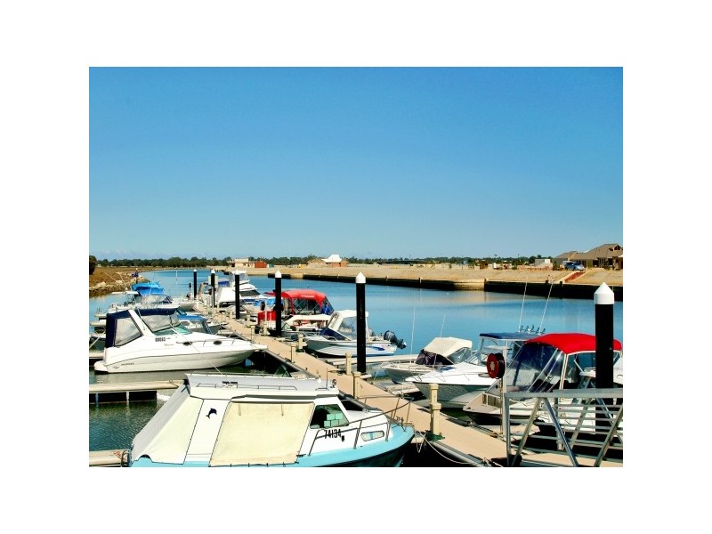 10 Erins Isle, Dudley Park WA 6210