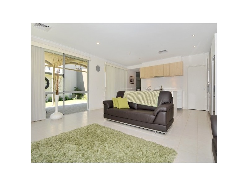 49 Portrush Parade, Meadow Springs WA 6210