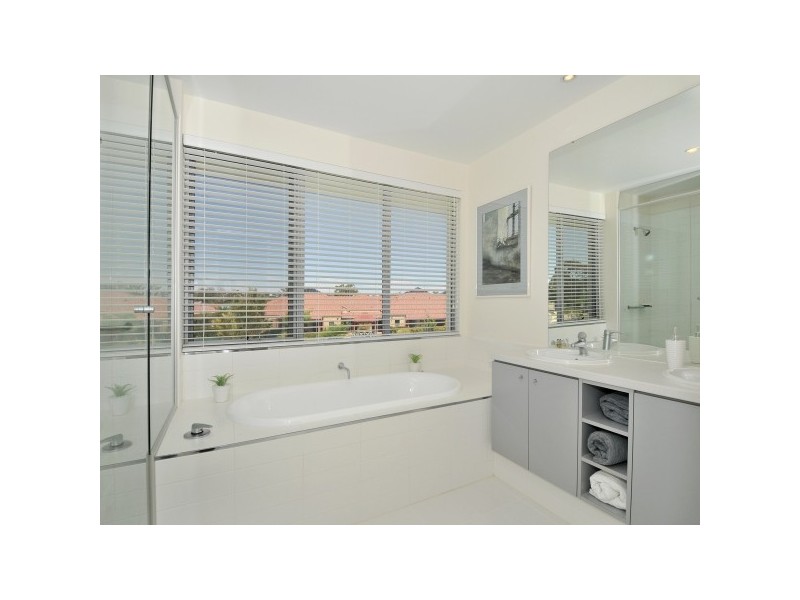49 Portrush Parade, Meadow Springs WA 6210