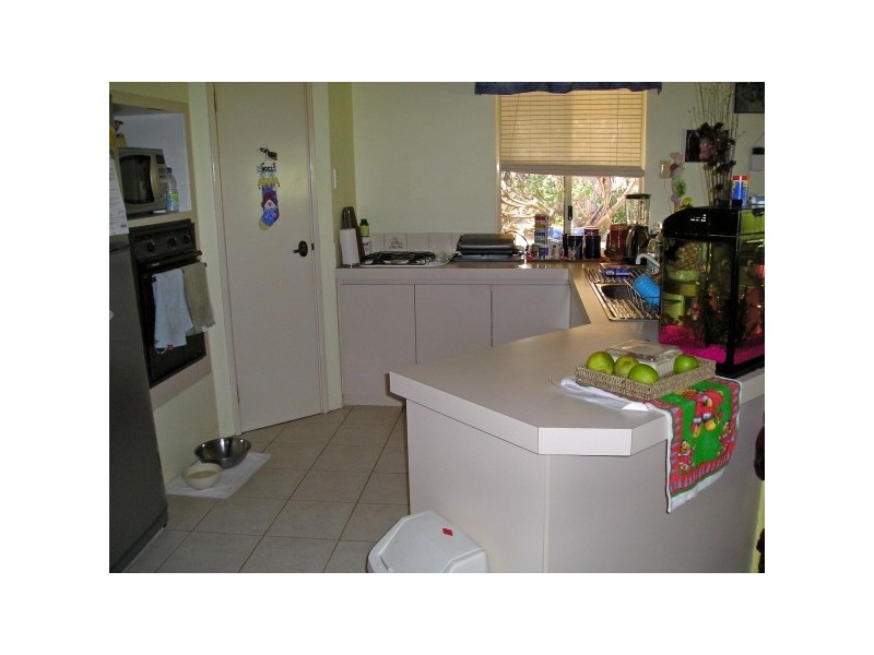 4 Muntries Place, Halls Head WA 6210