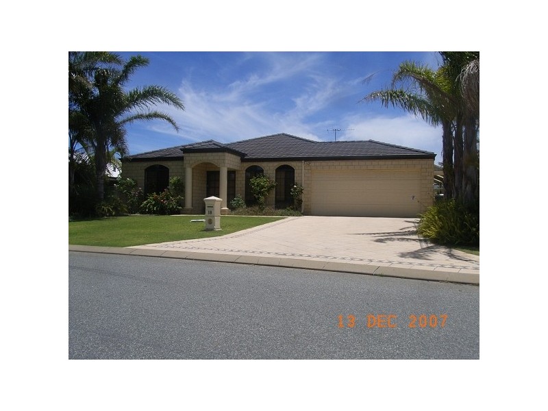 18 Suncrest Meander, Meadow Springs WA 6210